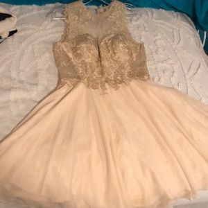 WORN ONCE  Faviana Glamour size 2 Prom dress 🤩